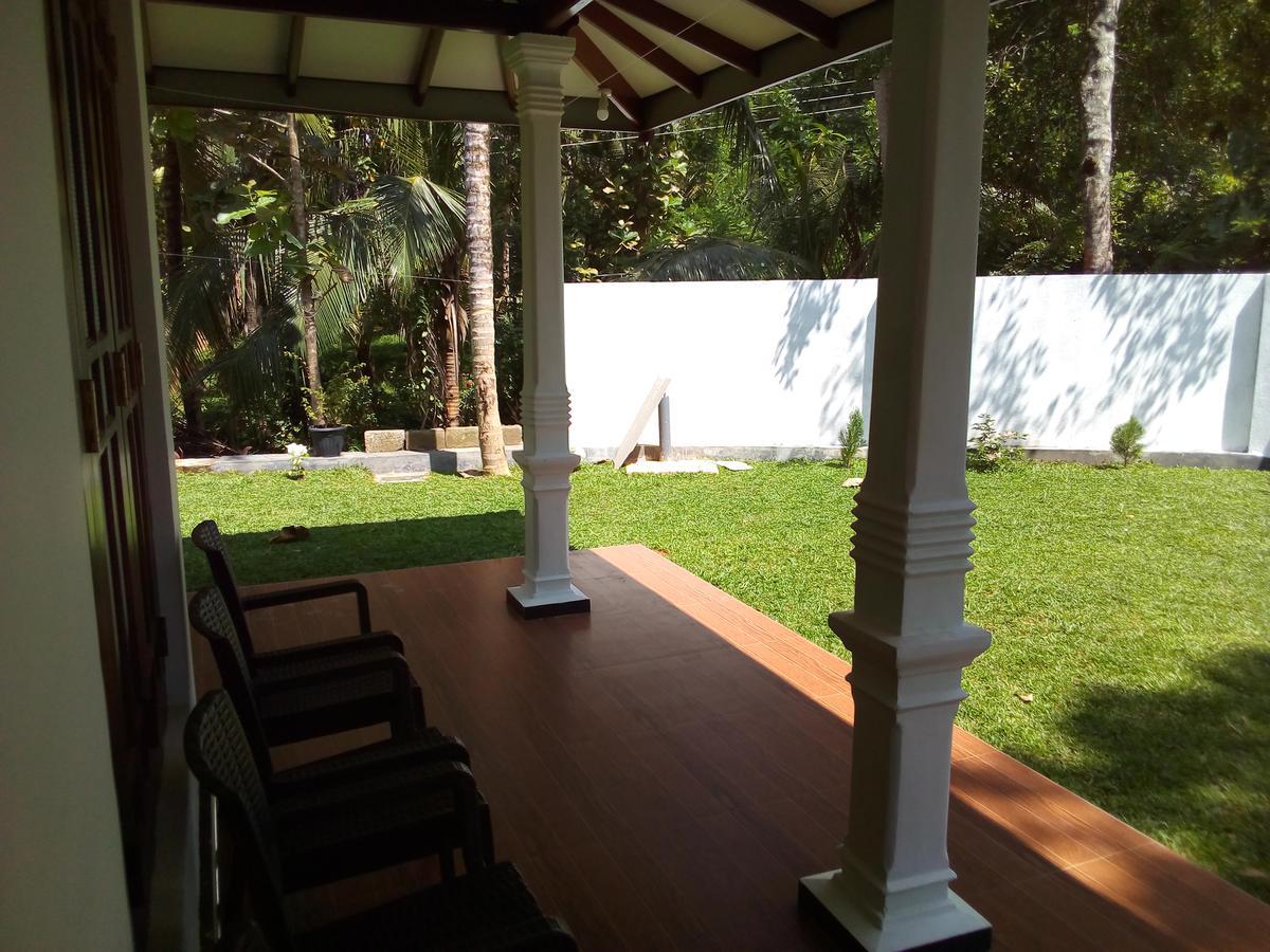 Hotel Surf Bay House Dikwella Sur Exterior foto