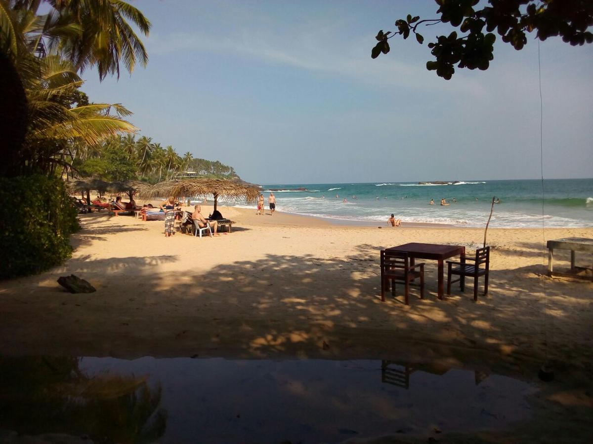 Hotel Surf Bay House Dikwella Sur Exterior foto